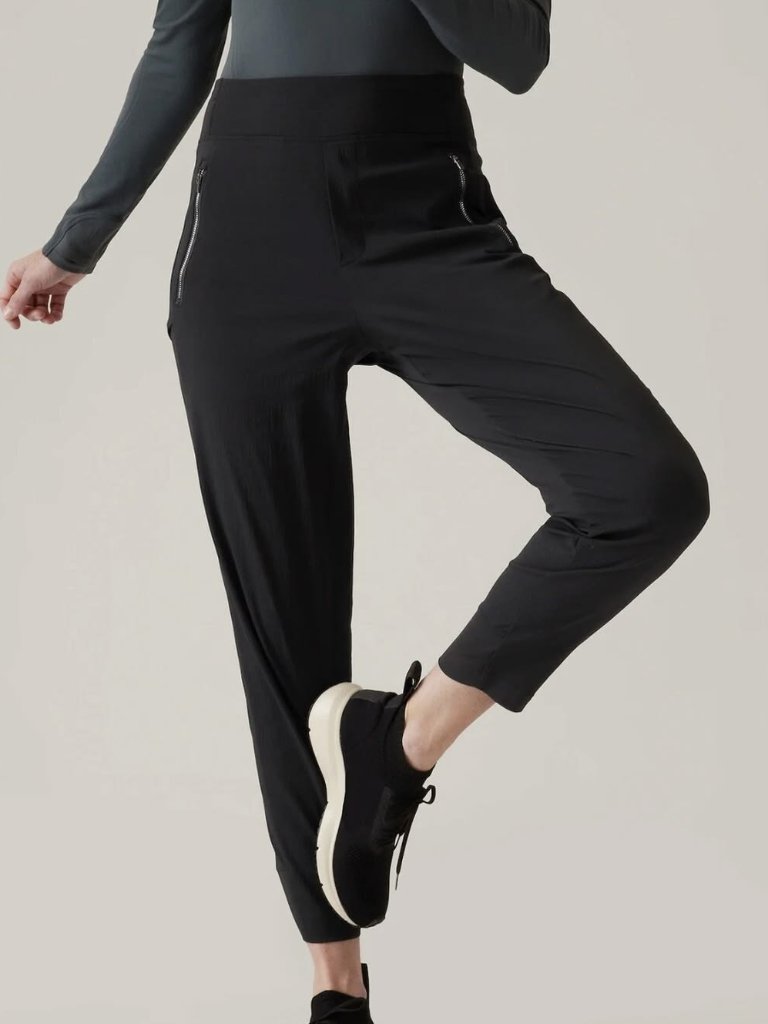 Athleta Women's Trekkie North High Rise Jogger In Black Size 4 Tall